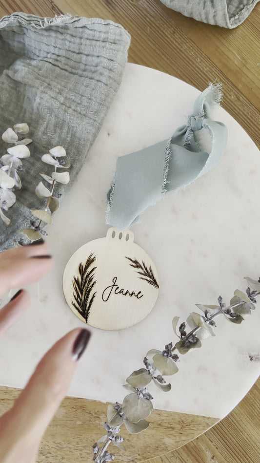 Boule de Noël personnalisé en bois