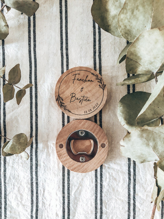 Décapsuleur aimanté personnalisé Les pimpeurs Cadeau invité Mariage Lespimpeurs original